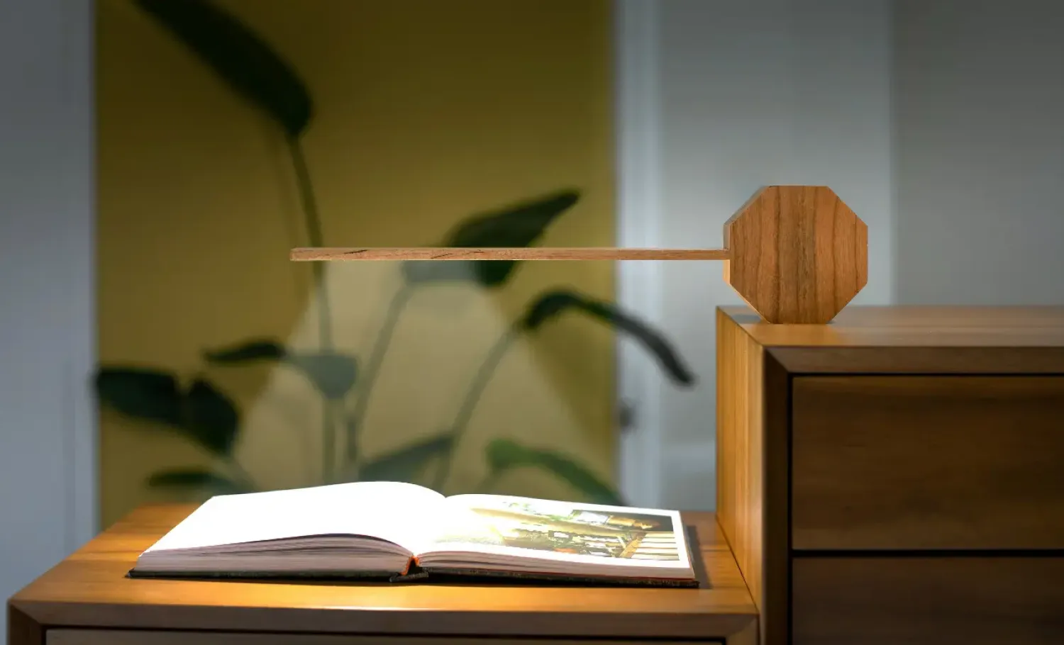 - Octagon One Plus Portable Alarm Clock Desk Light Cherry^Gingko