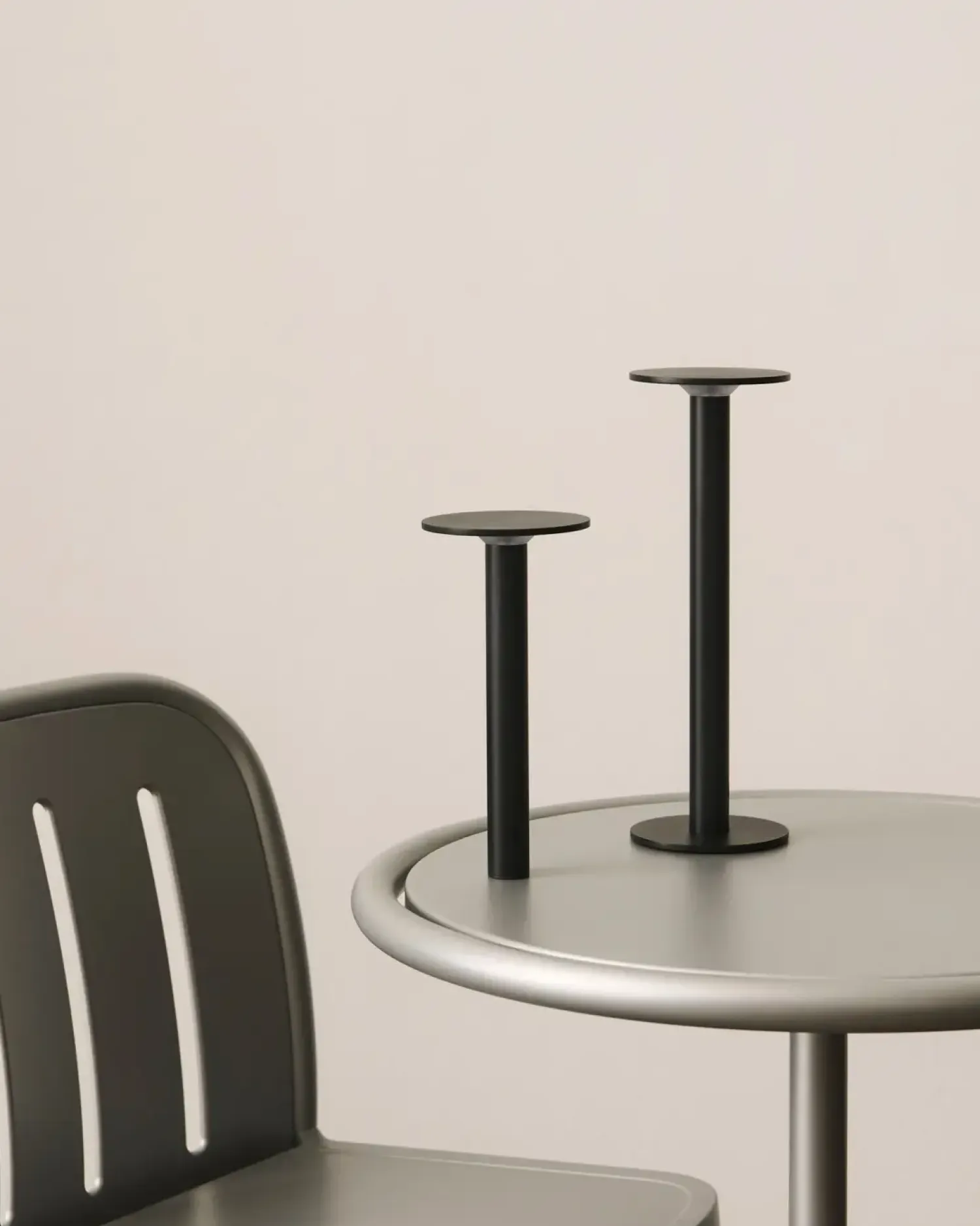 - Bærbar Lampe - Host - H30 cm - Anthracite*Hay Outlet