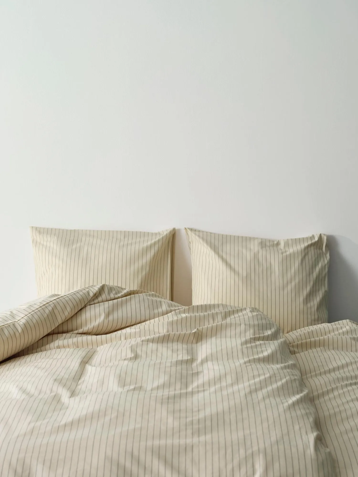 - Fineline Duvet Cover - 200 x 220 - Ivory^Hay