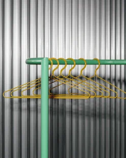 - garderobestativ - Colour Rack - S-Shape - Jungle green - grøn*Hay Clearance