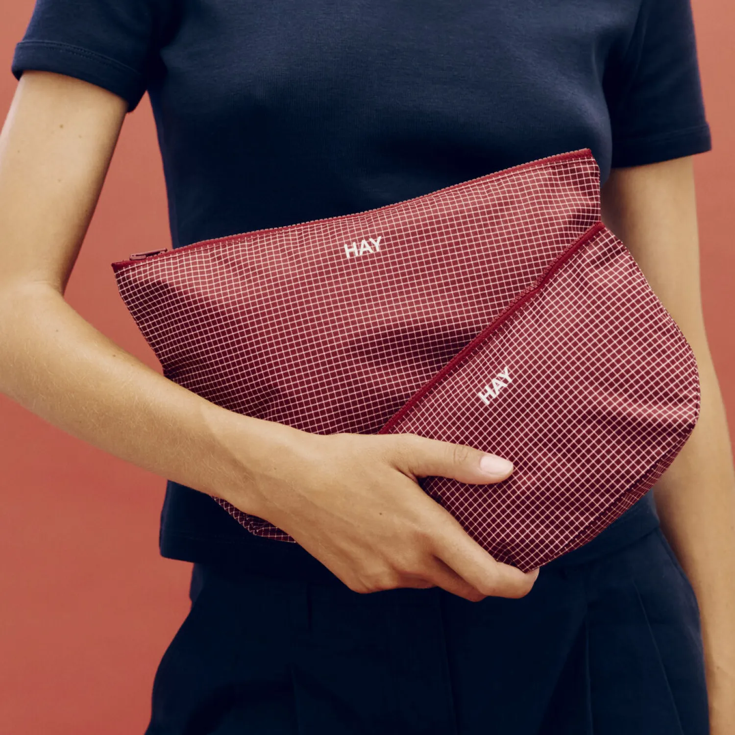 - Grid Pouch - Medium - Burgundy*Hay Outlet