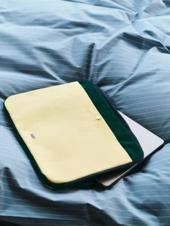 - Multi Laptop Cover - 