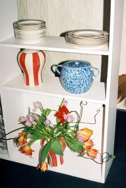 - Sobremesa Stribe Vase - Small - Rød^Hay Sale