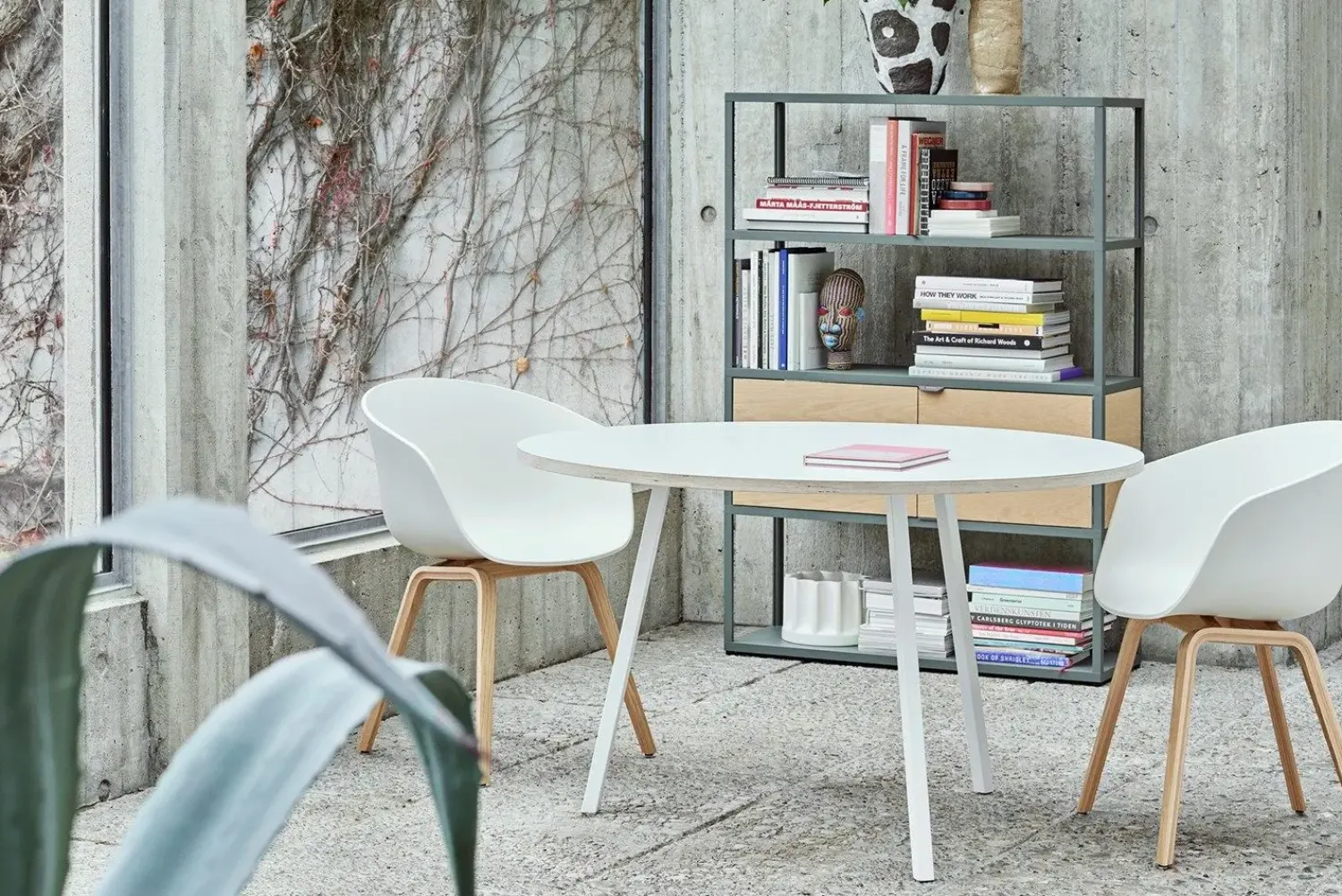 - Spisebordsstol - AAC 22 - About a Chair - Dusty Mint 2.0 - Ben: eg/vandbaseret lak*Hay Outlet