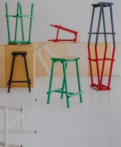 - Taburete 8 Bar Stool - Black - Black Lacquered Oak Veneer Seat - Lav model 65 cm*Hay Hot