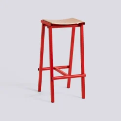 - Taburete 8 Barstol - rød med lakeret ege sæde - 75 cm høj*Hay Best