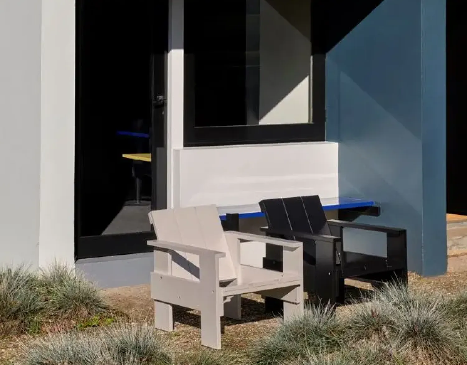 Crate Lounge Chair - Black - Lakeret fyrretræ / Lacquered pinewood^Hay New