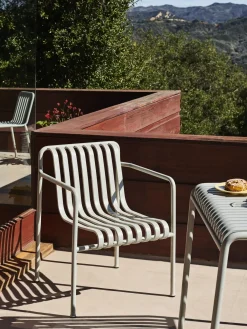 havestol - Palissade armchair - Sky grey - Lysegrå*Hay Hot