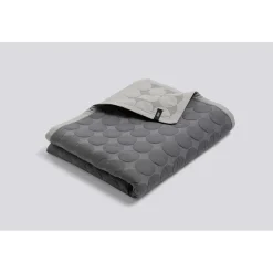 sengetæppe - Mega Dot Dark Grey /mørkegrå 260 x 260 cm^Hay New