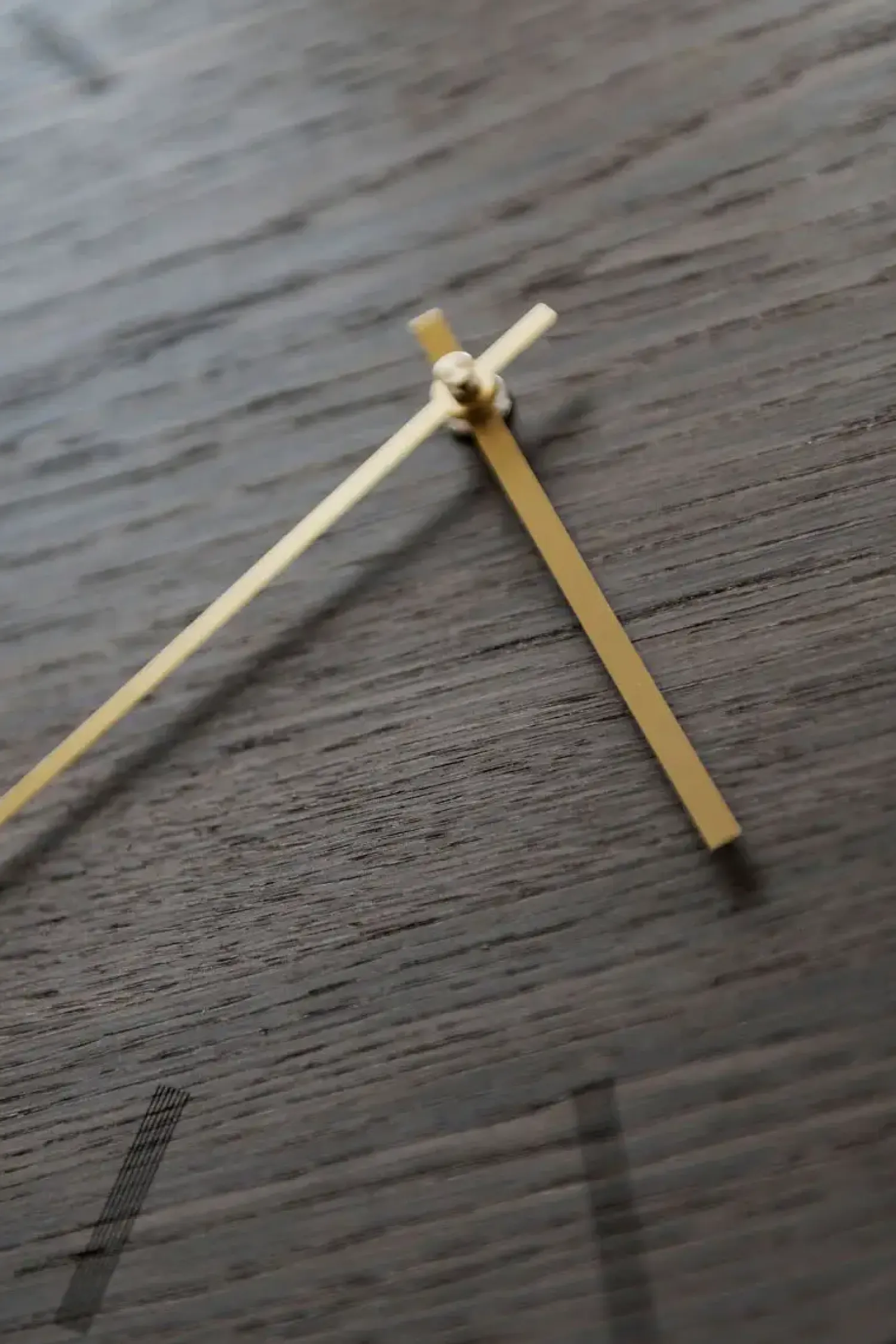 - Vægur - Dark Oak - Mørk Eg/Guld - Ø38 cm*Hemverk Discount