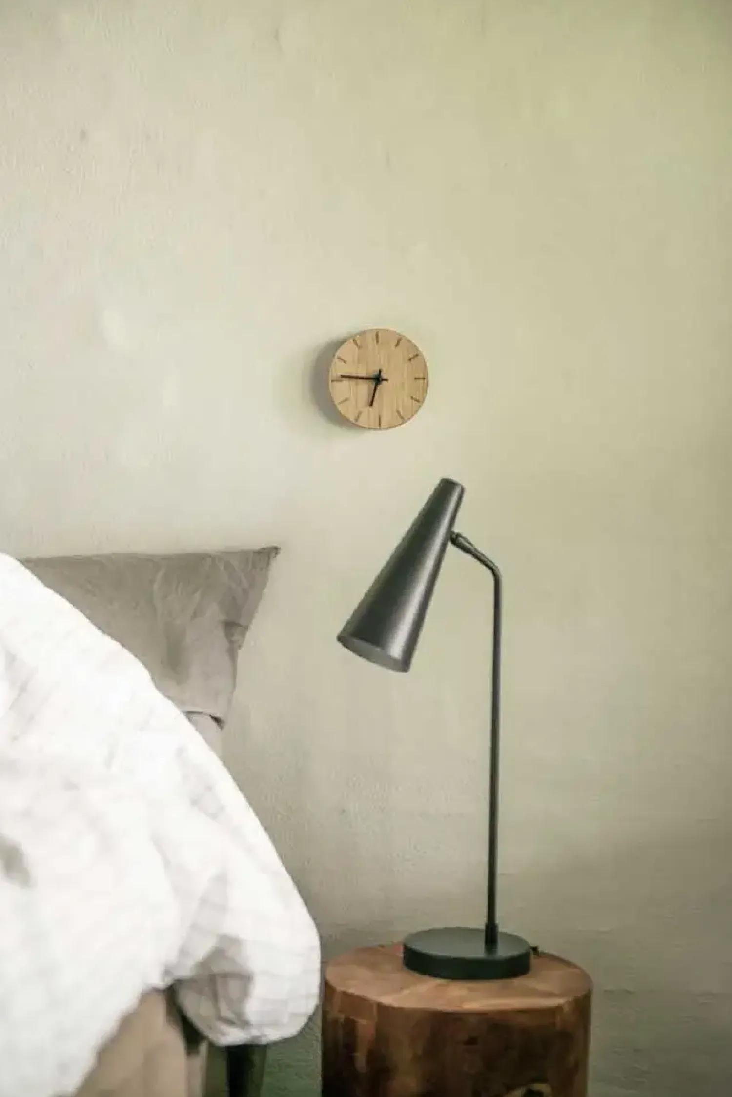 - Vægur - Lys Eg - Ø12 cm - Sølv visere*Hemverk Clearance