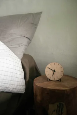 - Vægur - Lys Eg - Ø12 cm - Sorte visere^Hemverk Discount