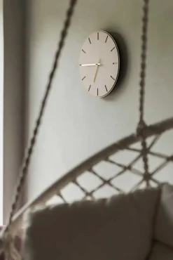 - Vægur - Lys Eg/Powder Dusty Rose - Sølv visere - Ø28 cm^Hemverk