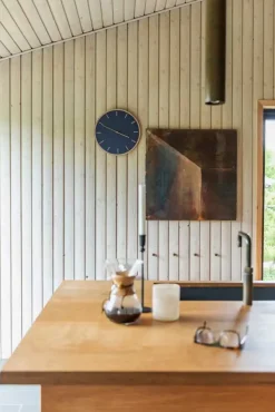 - Vægur - Lys Eg/Smokey blue - Guld visere - Ø38 cm*Hemverk Outlet