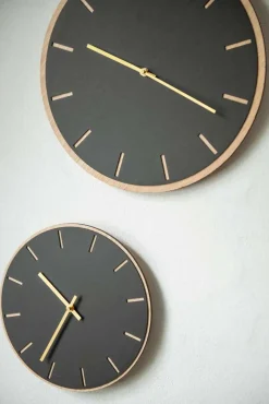 - Vægur - Lys Eg/Sort - Sølv visere - Ø38 cm*Hemverk New