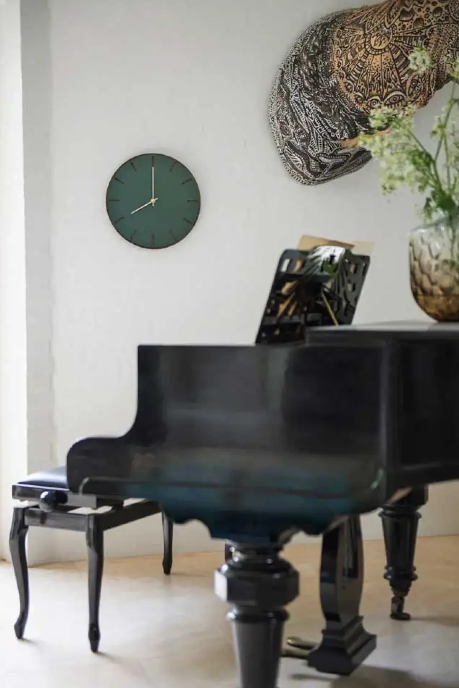 - Vægur - Mørk Eg/Conifer Grøn - Sølv visere - Ø28 cm^Hemverk Best