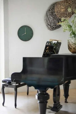 - Vægur - Mørk Eg/Conifer Grøn - Guld visere - Ø28 cm^Hemverk Best