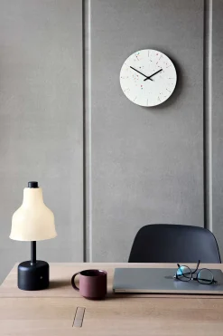 - Vægur - Multicolour m. sorte visere - Ø25 cm^Hemverk Online