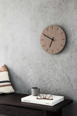 - Vægur - Valnød - Ø38 cm - Sorte visere^Hemverk Discount