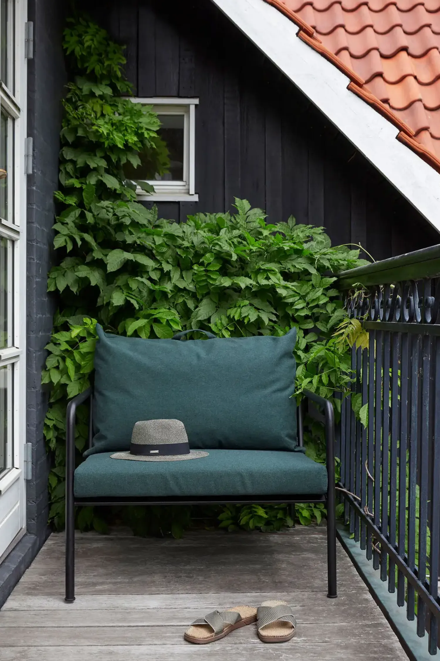 - AVON Chair - Alpine. Fabric^Houe