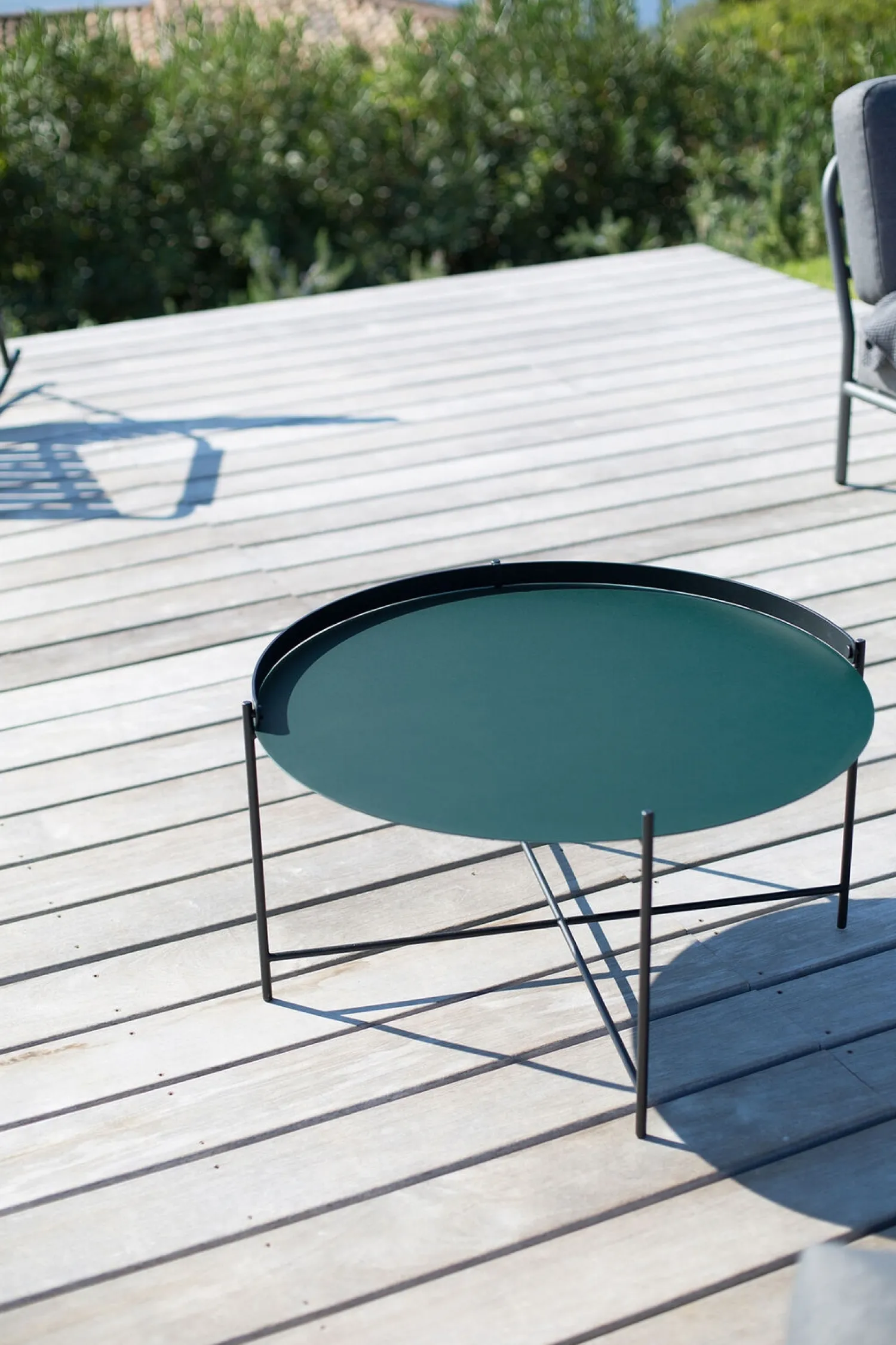 - EDGE Tray table Ø76 - Pine green-black*Houe Outlet
