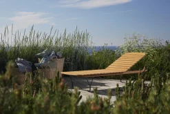 - MOLO Sunbed - Bamboo. Frame*Houe Clearance