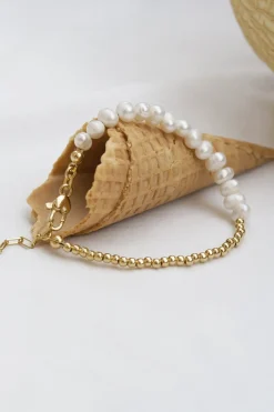 - Capri Perle Armbånd - Guld*JUKSEREI Outlet