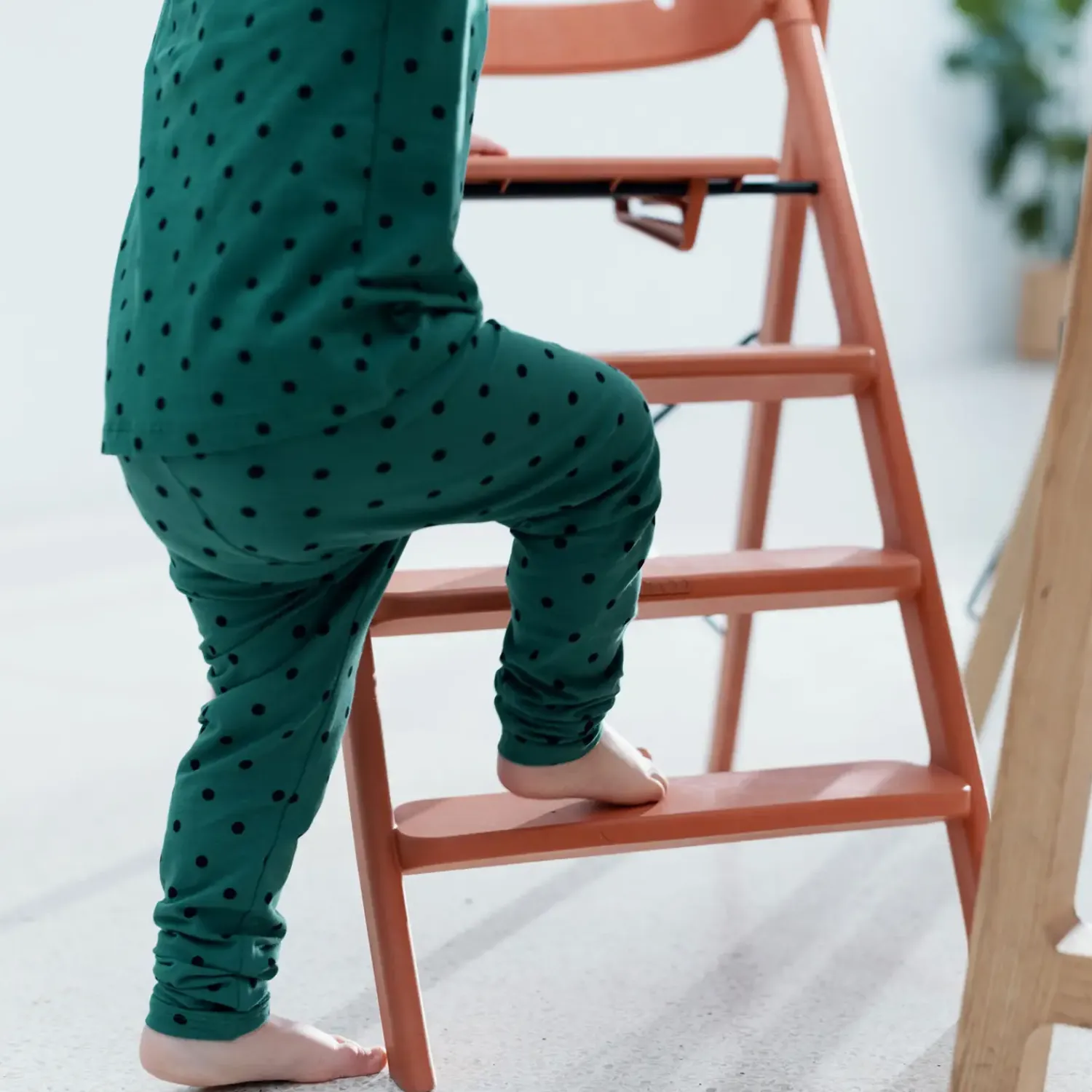 - Højstol - ReKLAPP® - Sammenklappelig - Recycled plastic Pink*KAOS Sale