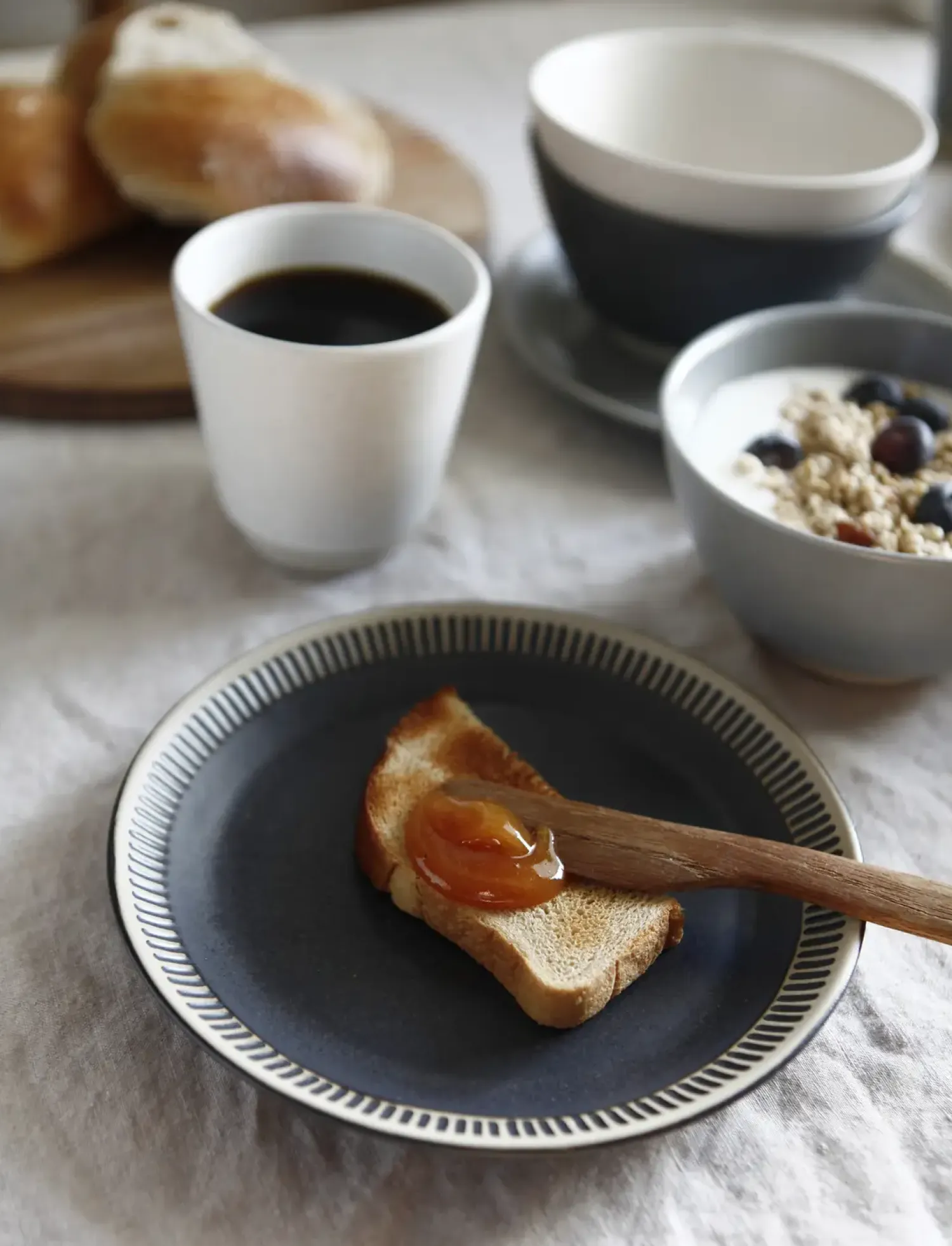 - Colorit tallerken Ø 19 cm dark grey^Knabstrup Keramik Online