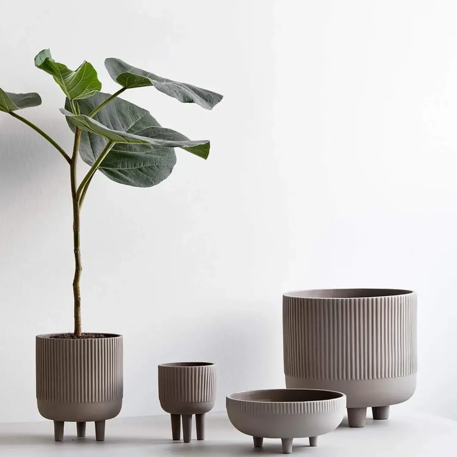 - Urtepotte - Bowl - Red - M*Kristina Dam Best