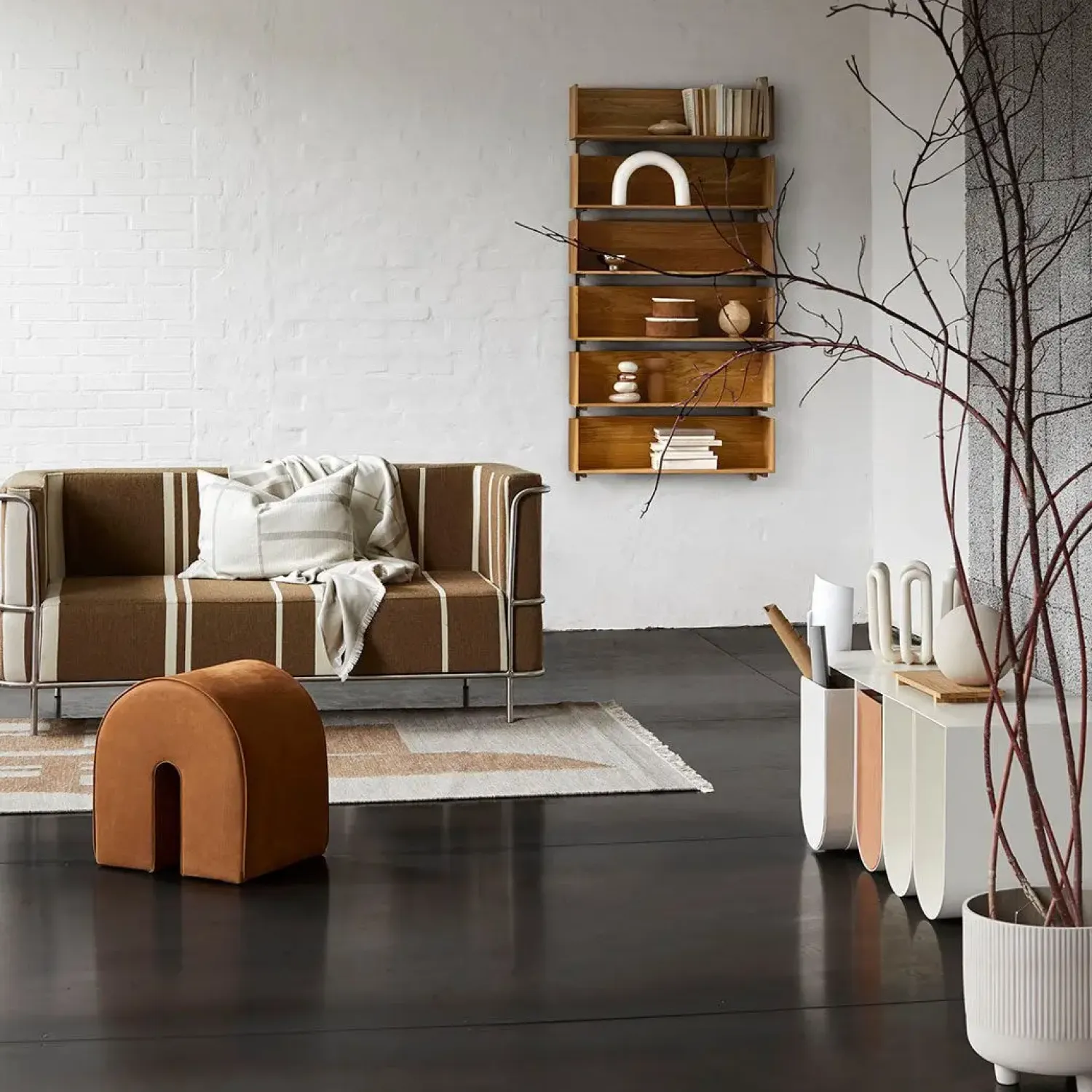 - Urtepotte - Bowl - Red - M*Kristina Dam Best