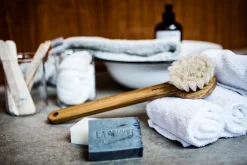 - Flydende Hånd- og kropssæbe - Salvie/Rosmarin/Lavendel - 240 ml*L:A Bruket Online