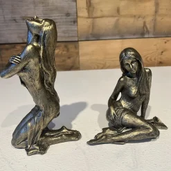 - Kvinde, på knæ*La Vida Hot