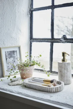 - Eliana bakke 25x12,5 cm. Sand marmor*Lene Bjerre Clearance