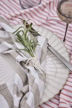 - Olivia mundserviet 40x40 cm. beige stribet*Lene Bjerre Outlet