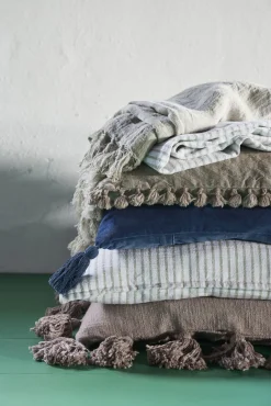 - Olivia plaid 170x130 cm. beige stribet*Lene Bjerre