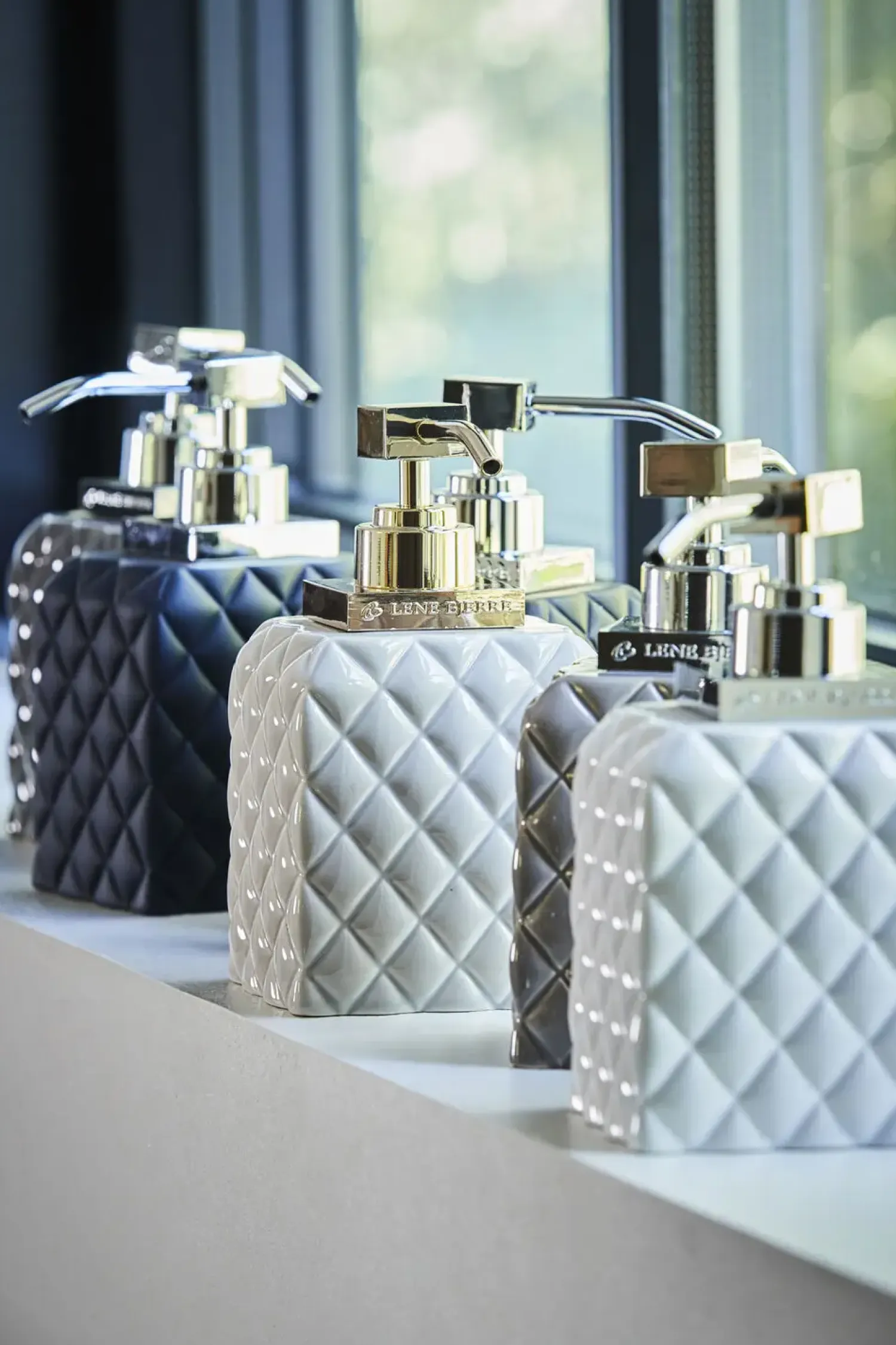 - Portia dispenser brun*Lene Bjerre Discount