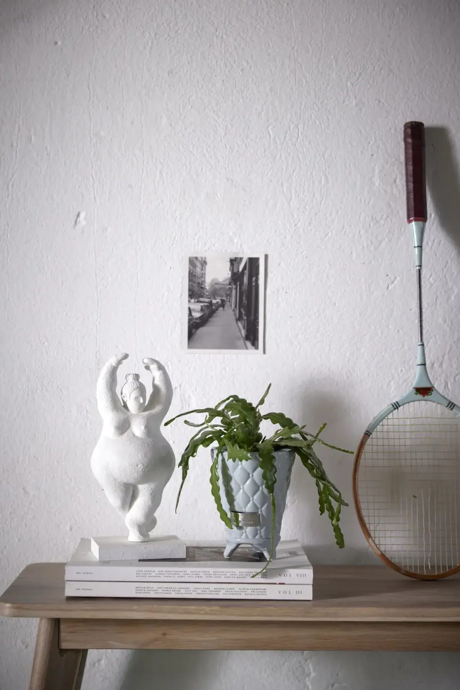 - Serafina kvinde figur H28 cm. hvid*Lene Bjerre Sale