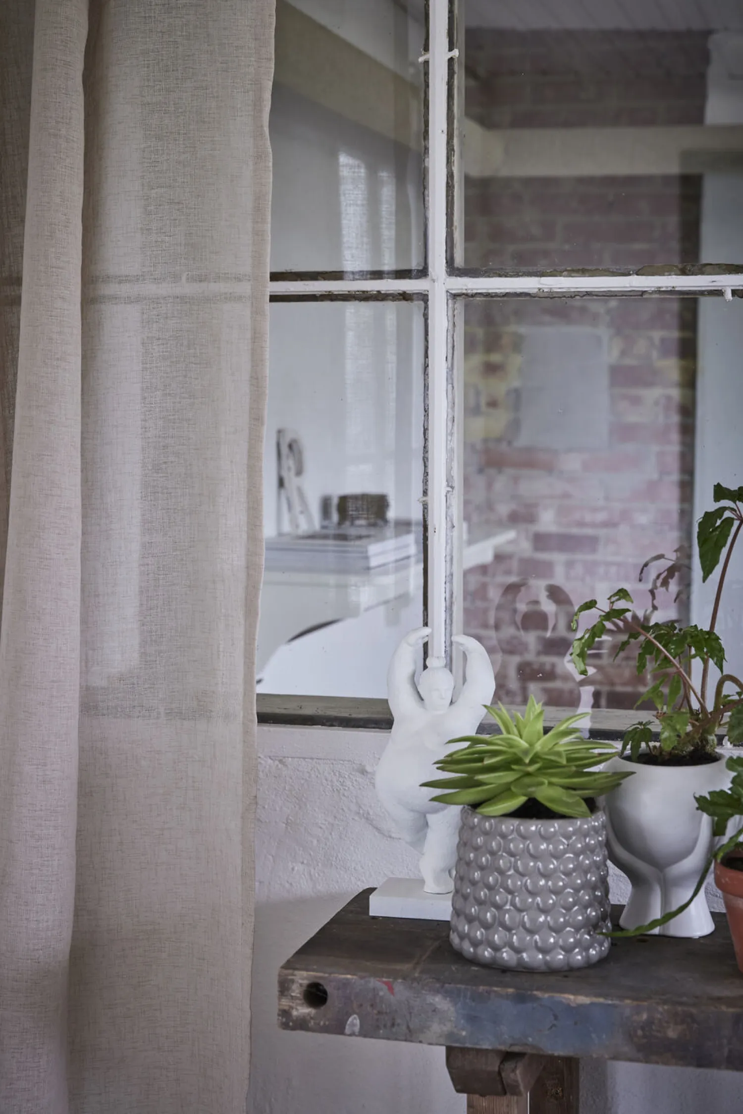 - Serafina kvinde figur H28 cm. hvid*Lene Bjerre Sale