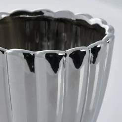 - Shenella urtepotteskjuler H20 cm. sølv^Lene Bjerre