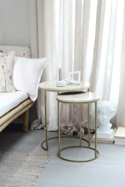 - Sielle figur kvinde m. blomster 31 cm. hvid*Lene Bjerre Clearance