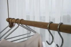 bøjlestang - Swing 80 cm (black oak/black lether cord)^LindDNA Discount