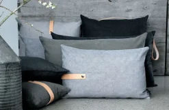 pude - Vendbar pude i grå Canvas 80 x 50 cm^Louise Smærup