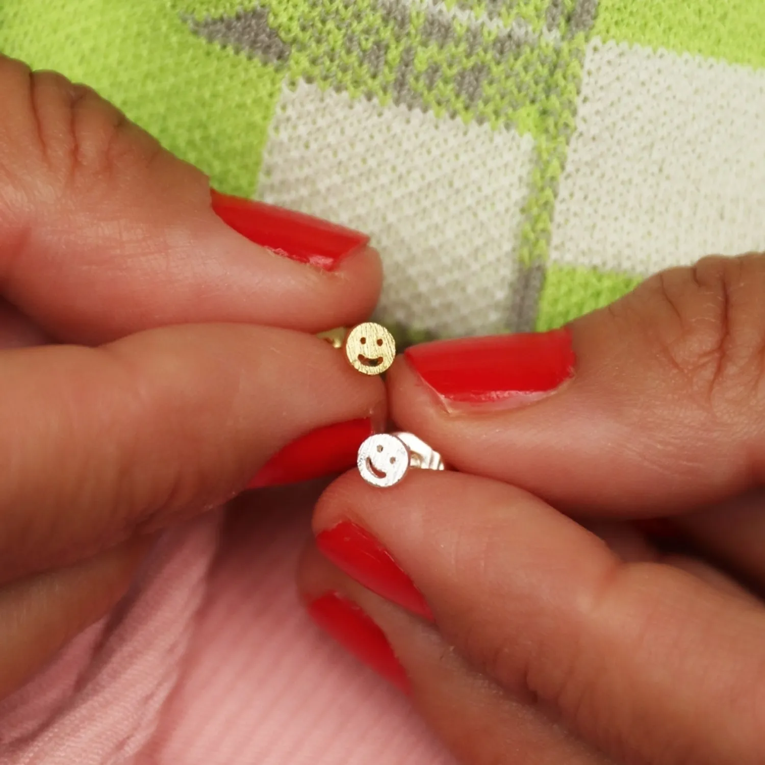 - Ørestikker - Smiley - 1 stk.^LULU Copenhagen New