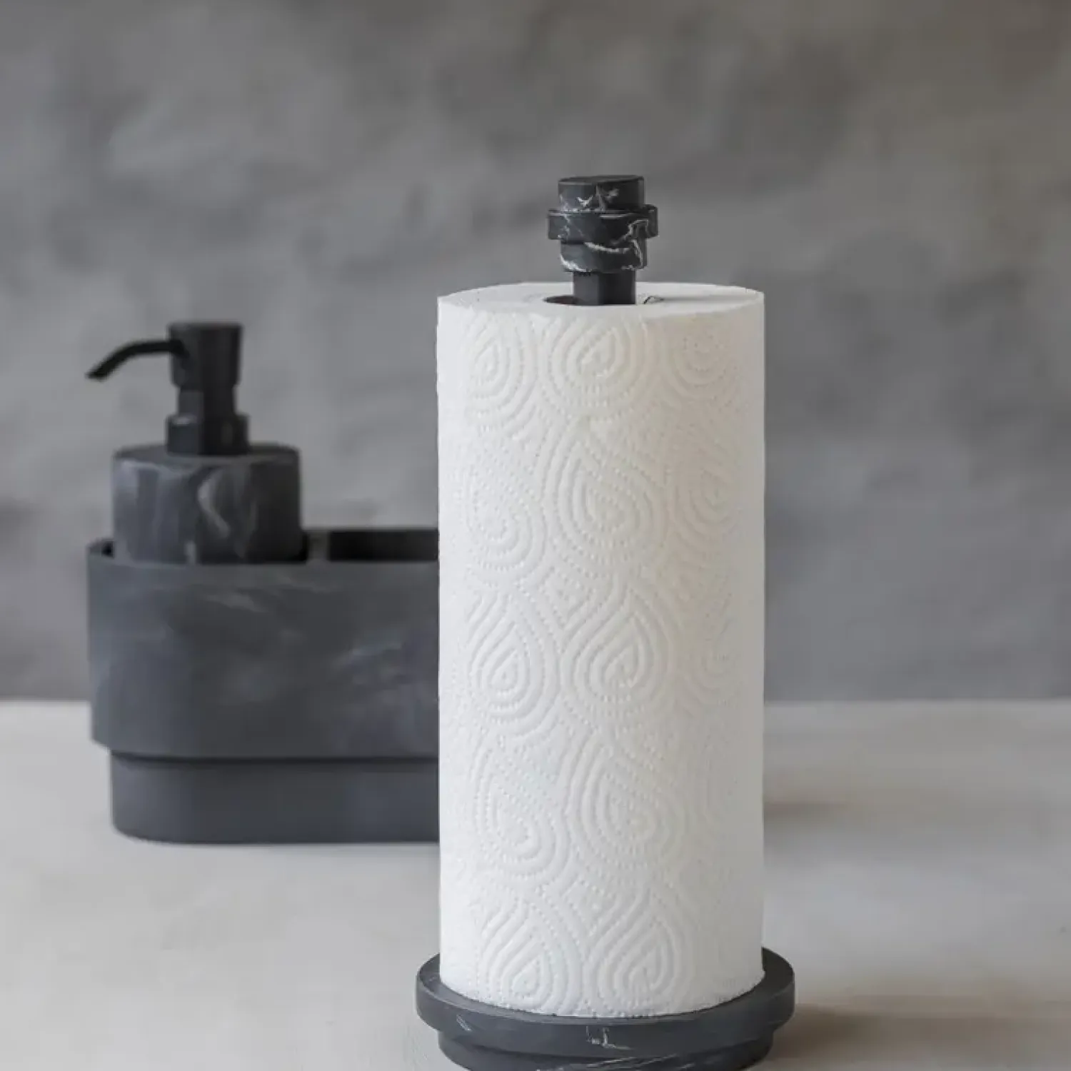 - ATTITUDE køkkenrulleholder - Sort^Mette Ditmer Discount