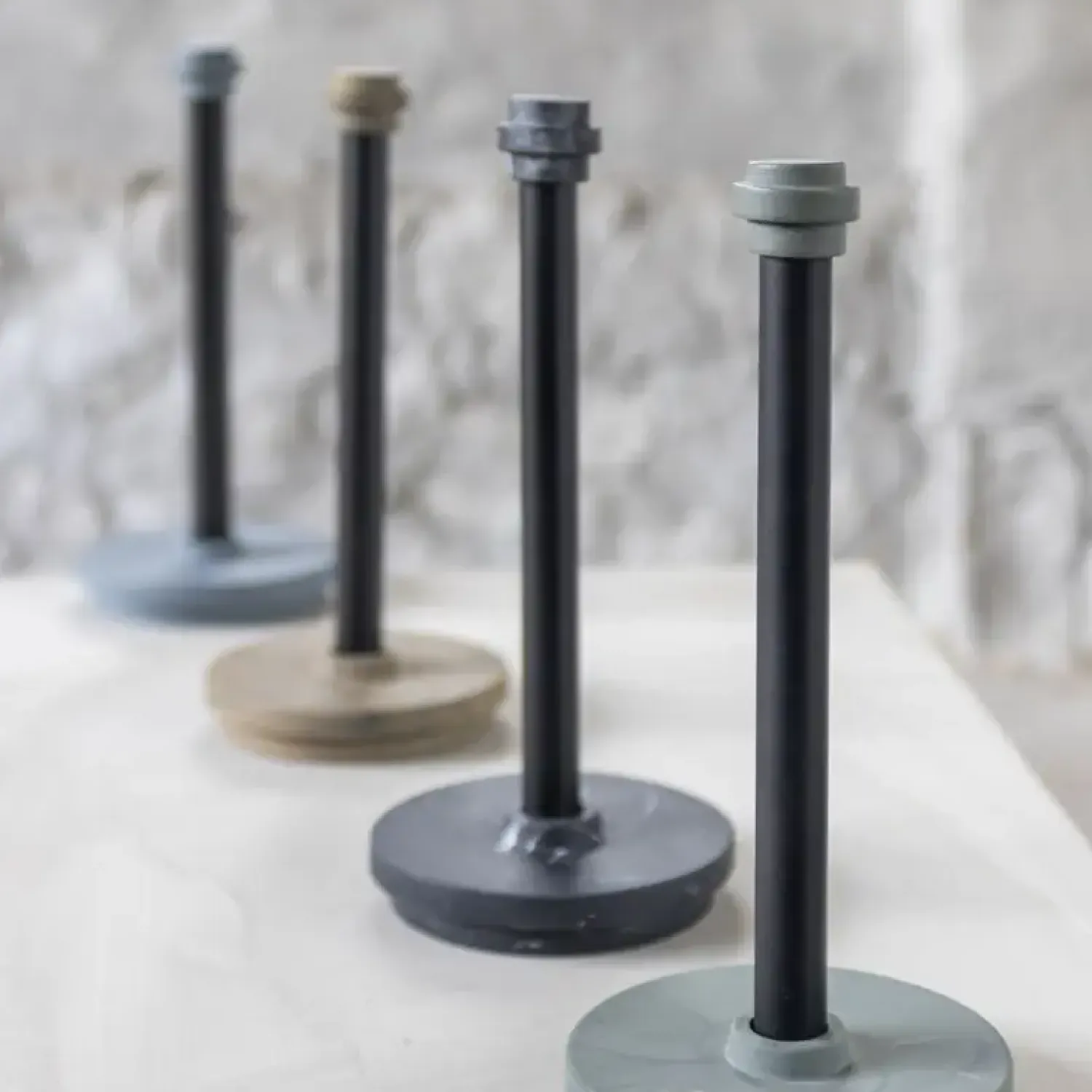 - ATTITUDE køkkenrulleholder - Sort^Mette Ditmer Discount