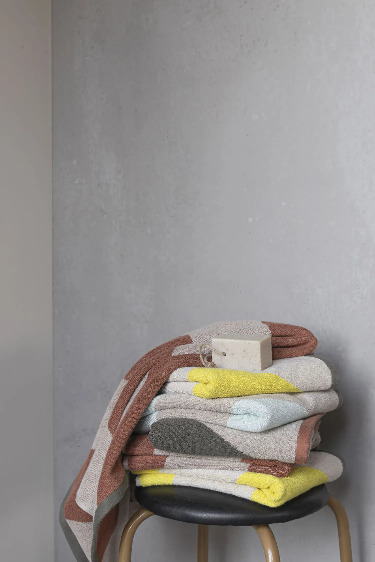 - DIAGONAL bath towel - Yellow*Mette Ditmer Outlet