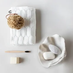 - GEO badehåndklæde, råhvid*Mette Ditmer Best