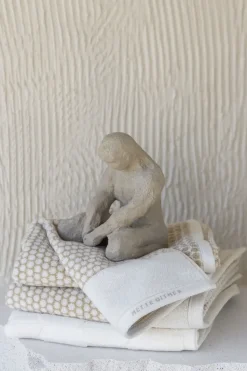 - GRID håndklæde, Sand / Off-white*Mette Ditmer