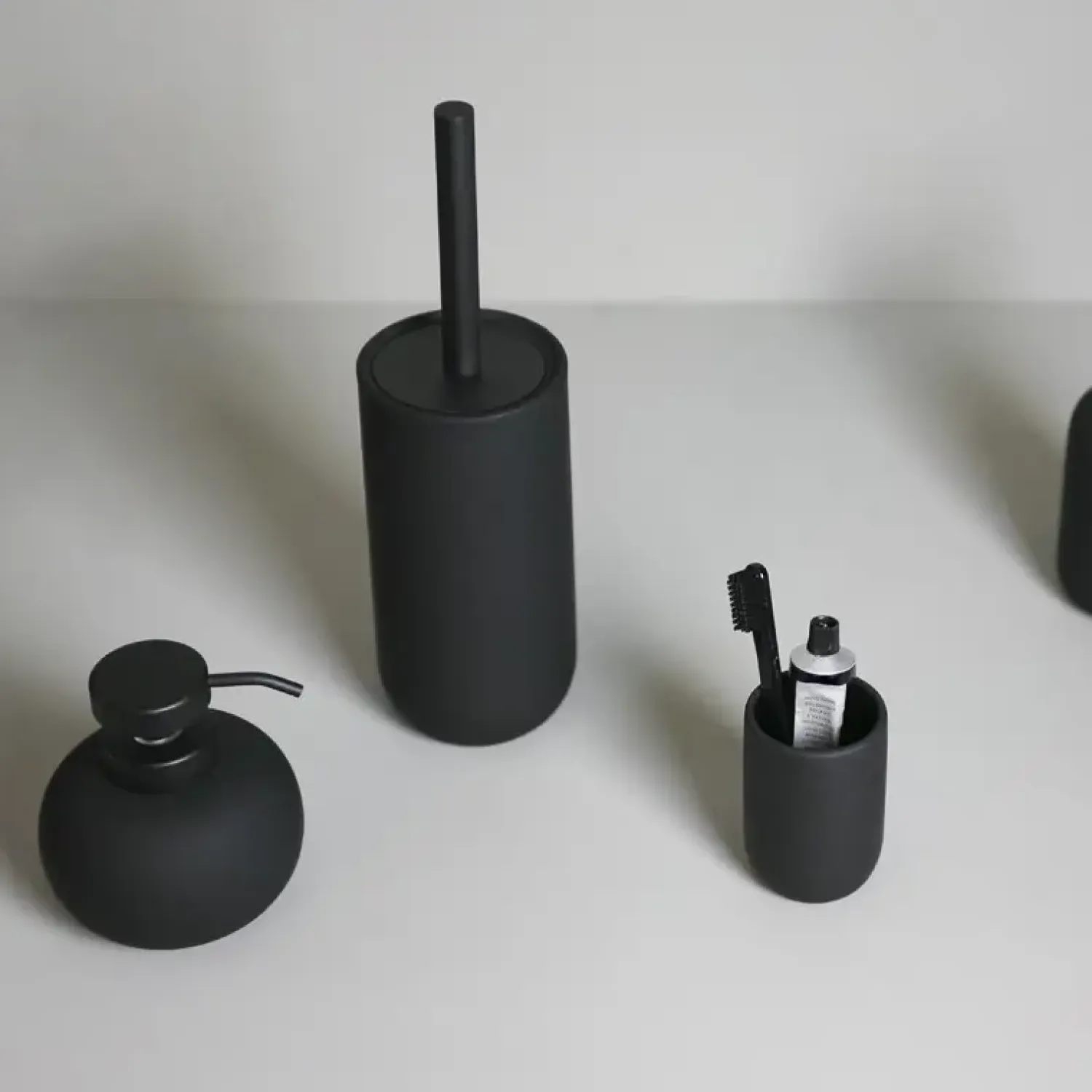 - LOTUS toiletbørsteholder - Sort^Mette Ditmer Hot